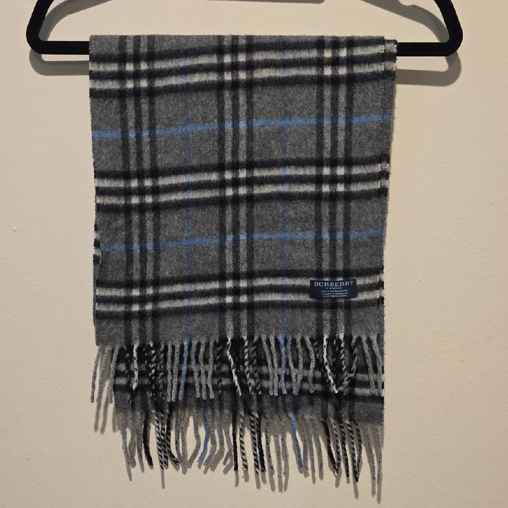 Burberry Classic Gray and Blue Check Scarf